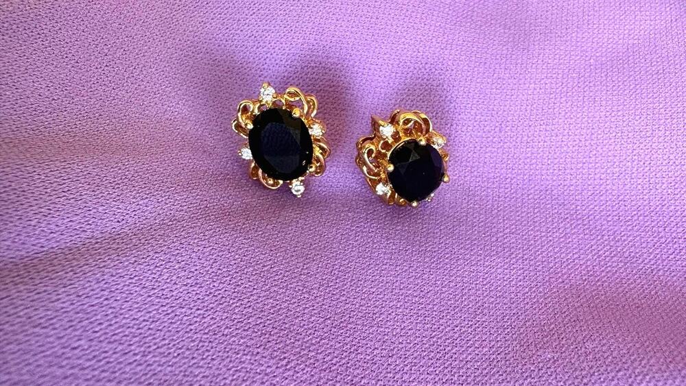 Vintage 1950s Black Jet Style Cocktail Earrings, Gold Tone Scrollwork Flower